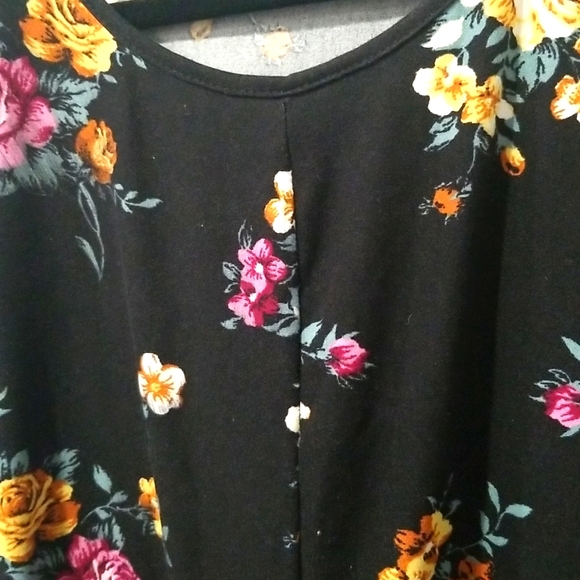 Eye Candy Long Sleeve Floral Sports T-Shirt, Sz 3X - Picture 6 of 6